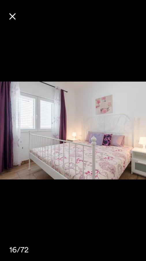 Studio Apartmant Leona With Parking Place Split Exteriér fotografie