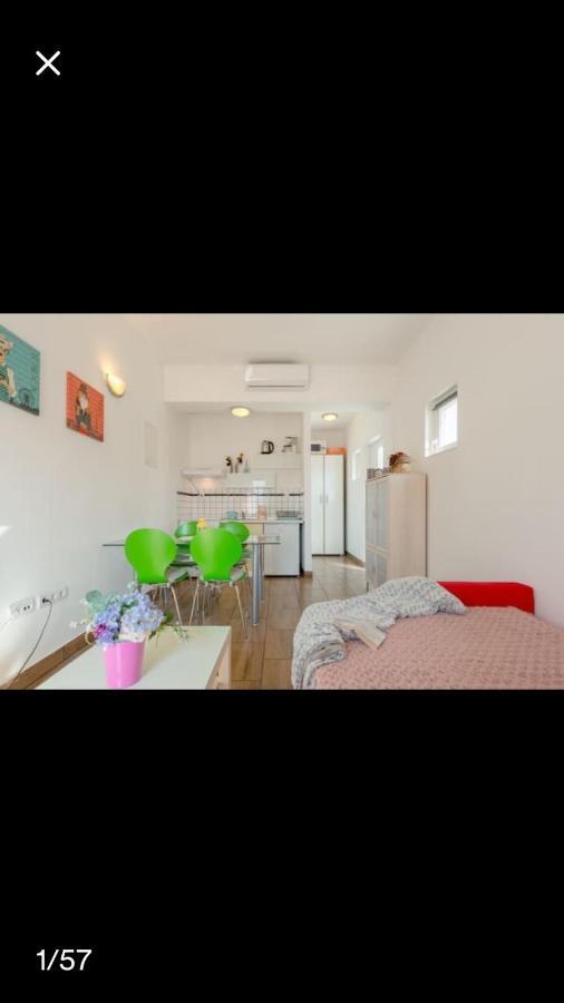Studio Apartmant Leona With Parking Place Split Exteriér fotografie