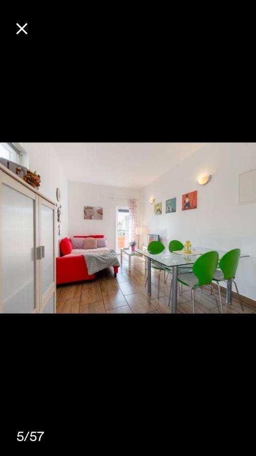 Studio Apartmant Leona With Parking Place Split Exteriér fotografie